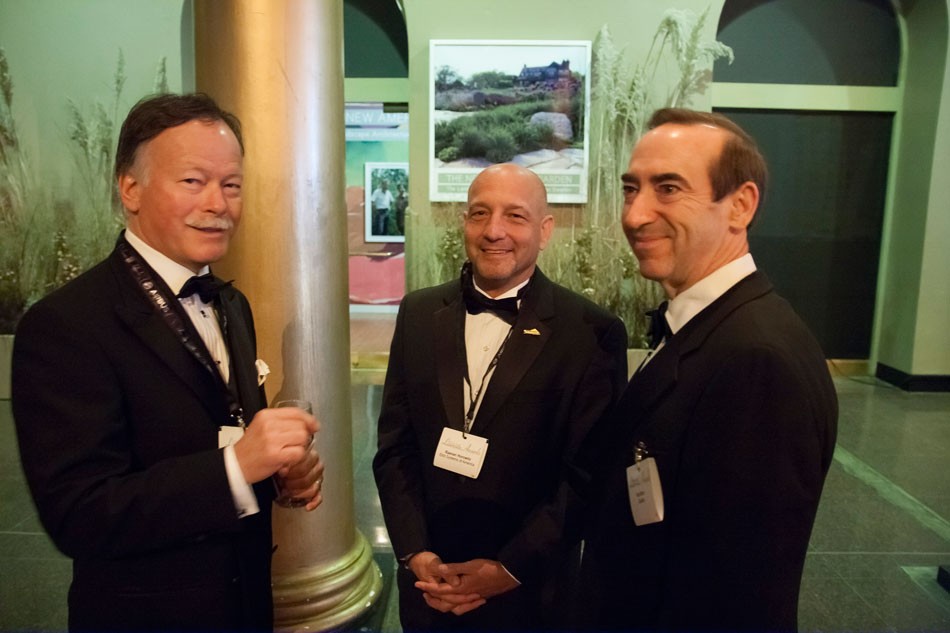 129_AW_Laureate2016